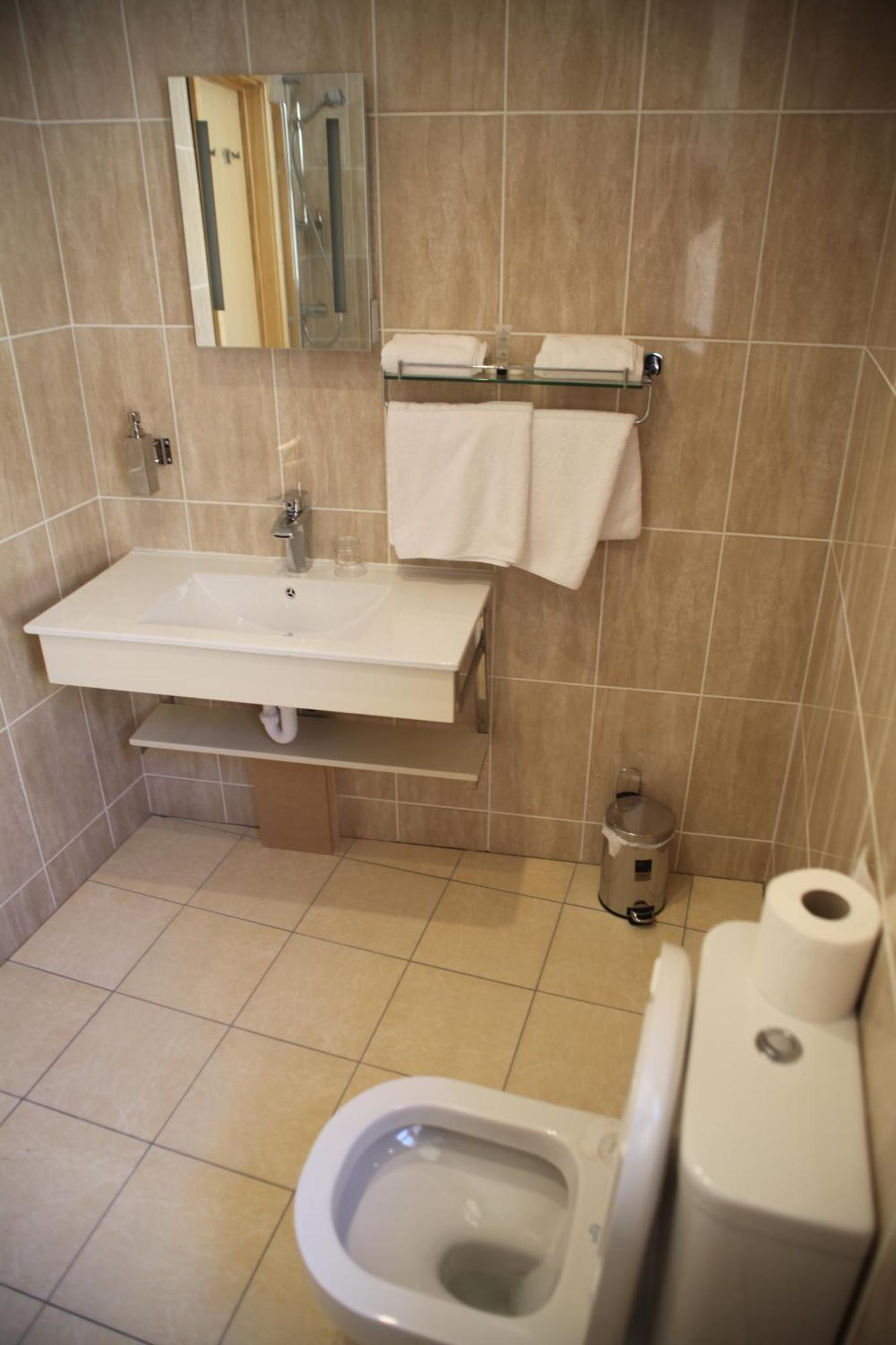 Cambridge Hotel Хаддерсфилд Номер фото