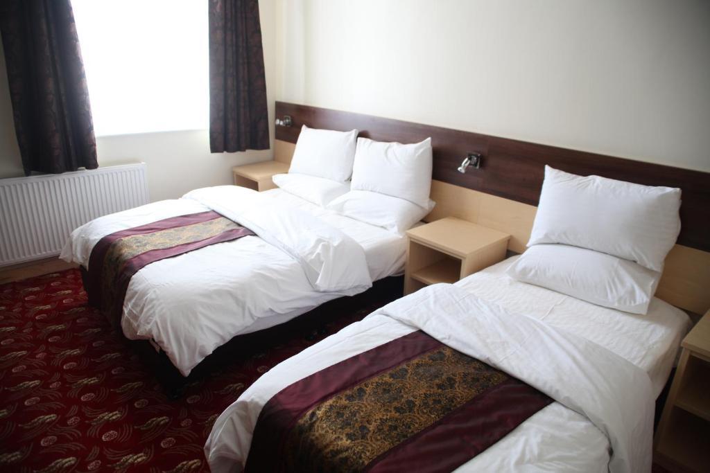 Cambridge Hotel Хаддерсфилд Экстерьер фото